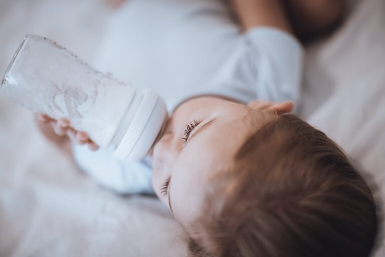 What are The Disadvantages of Formula Feeding a Baby